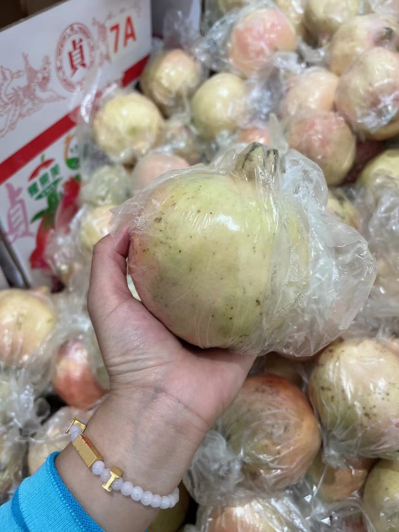 云南蒙自绿籽石榴