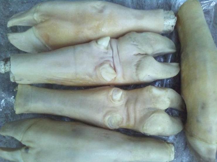 供应新鲜冷冻牛鞭、牛蹄、牛仔骨等