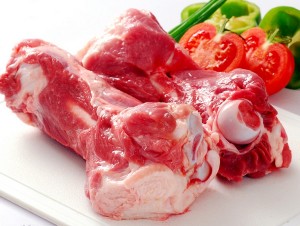 供应冷冻猪筒骨，猪头肉，猪肚