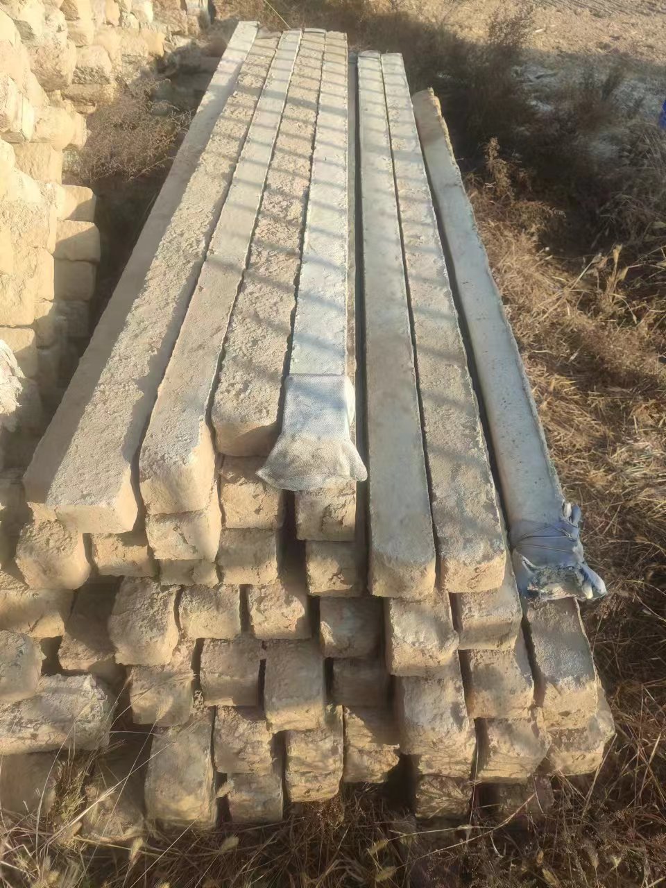 葡萄架！水泥杆！都有